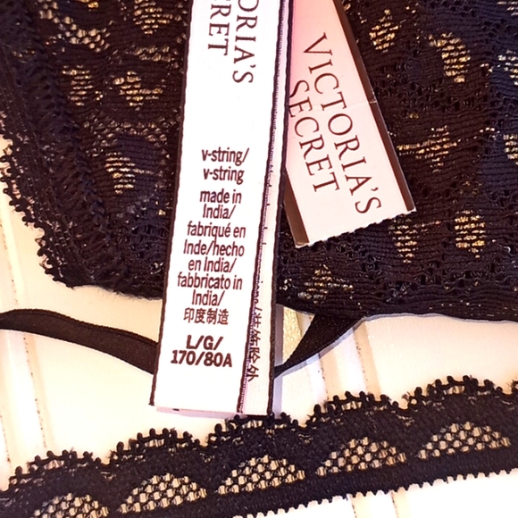 Victoria's Secret Black & Gold V String Panties. Bundle 3/$2… - Picture 6 of 9
